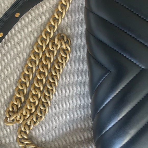 Chanel Old Medium Chevron Boy Bag with Aged GHW - Picture 9 of 11